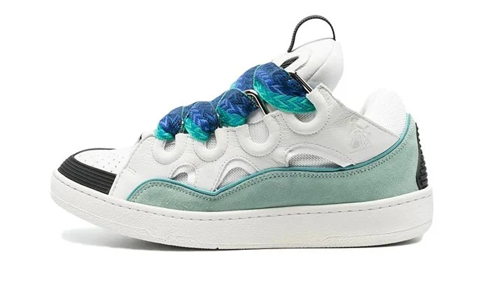 air-jordan-1-high-og-denim-wethenew-1_1_5000x-copy-15.jpg.webp SNEAKERS - Image 1