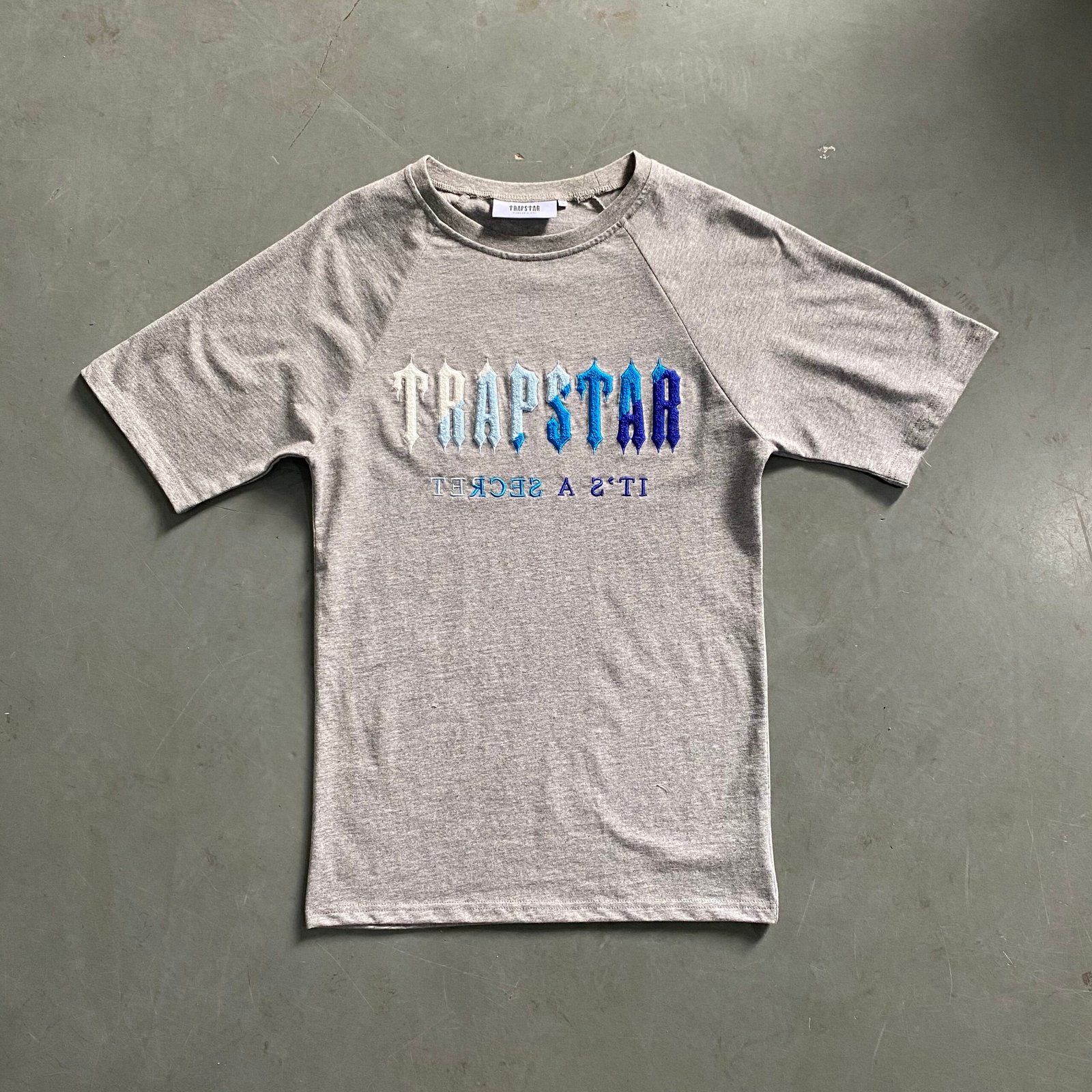 f1b8f9cf-scaled-1.jpg FULL SET GREY/BLUE - Image 1